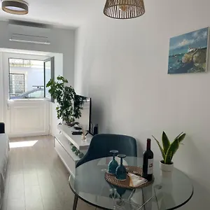 https://my-get-away-in-charming-alfama.hotels-lisbon-portugal.com